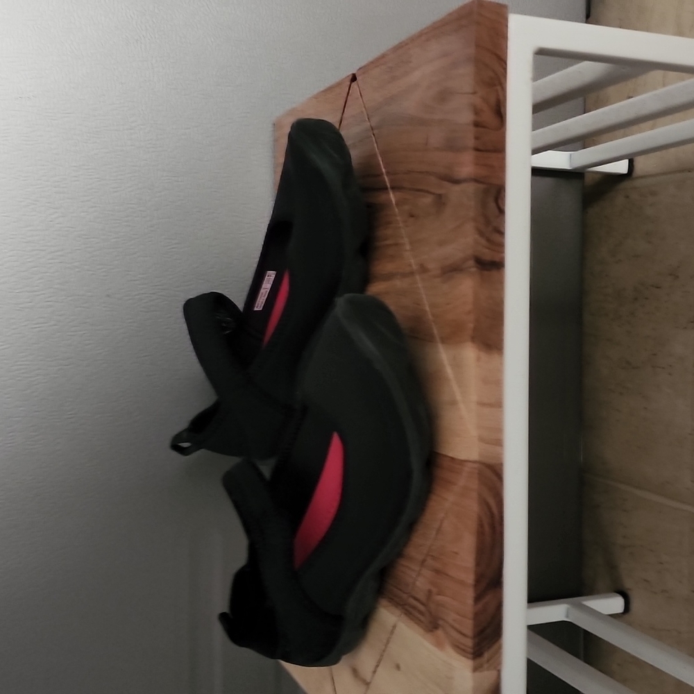Croc, size J1